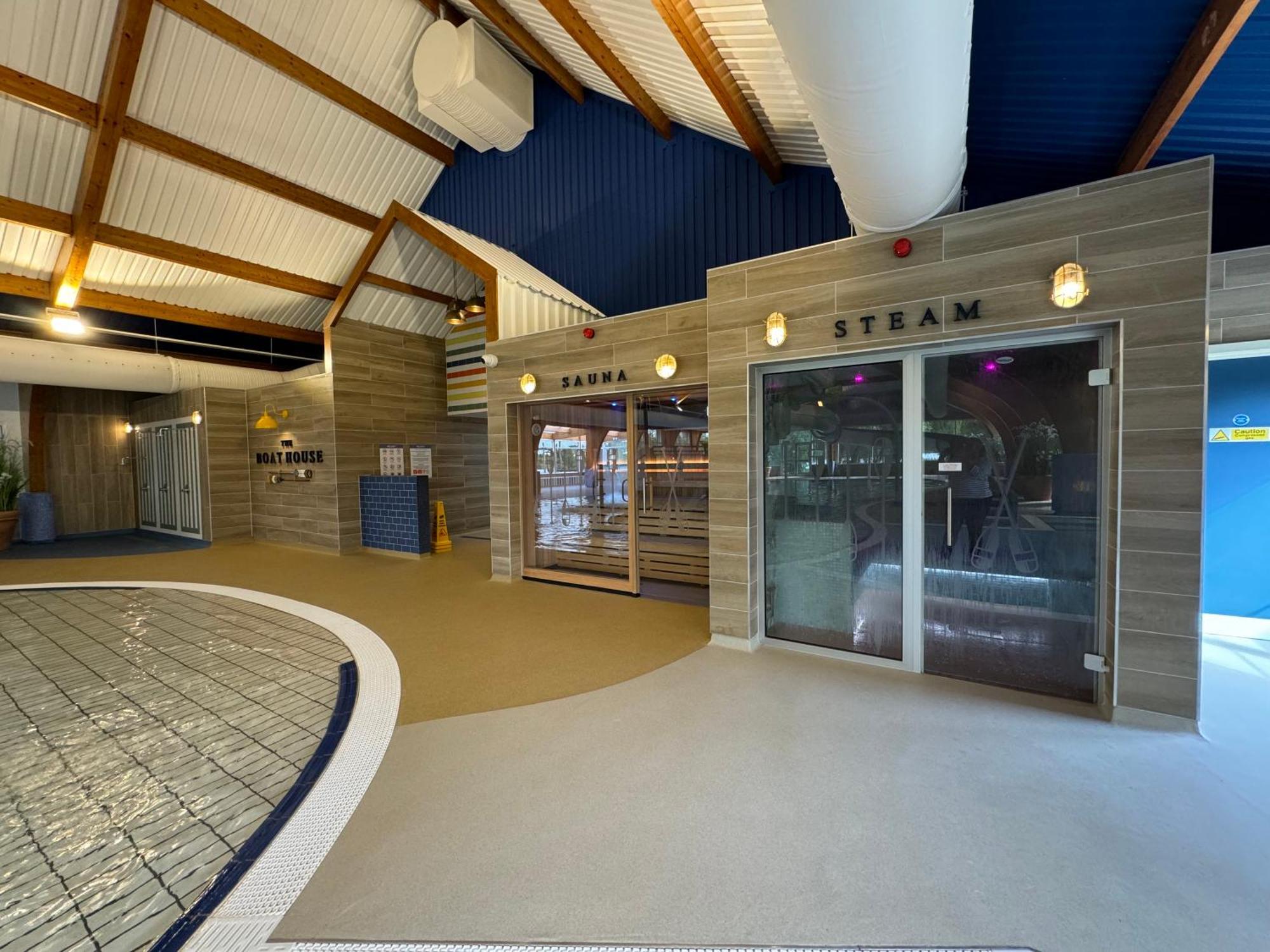 Mallard Corner, Cosy Cotswold Lakeview Lodge South Cerney Exteriör bild